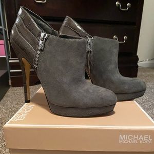 Size 9 Michael Kors Bootie